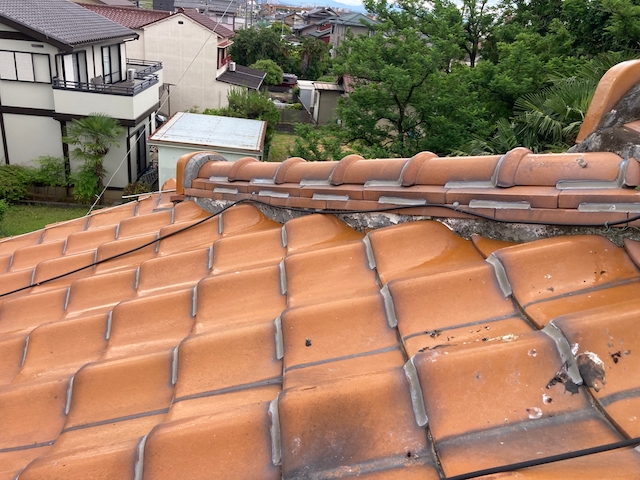 劣化した漆喰の様子